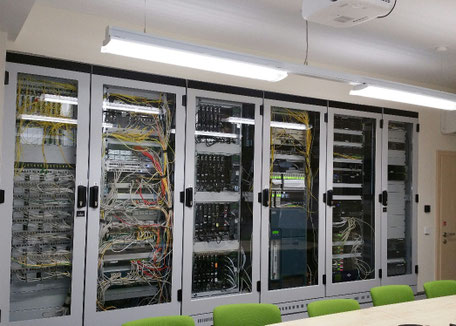 Serveranlagen - Verkleidung mit Schallabsorbern