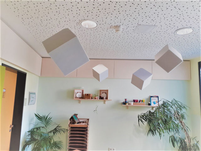 Schallabsorber / Akustikplatten für Lärmschutz und Akustik in Schule, Kita